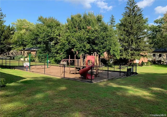 2nd image of 5 Whitehall Rd, Eastchester, NY 10709