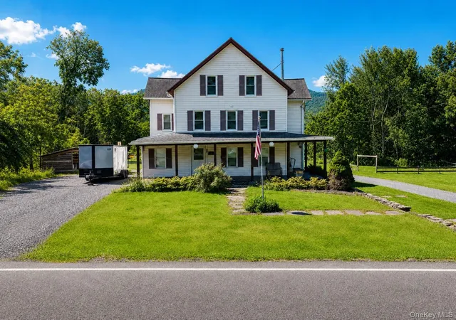 Photo 1 of Single family home for sale at 398 Lake Rd, Hunter, NY 12442 | MLS# 1037491 | Listing updated on 2026-08-12