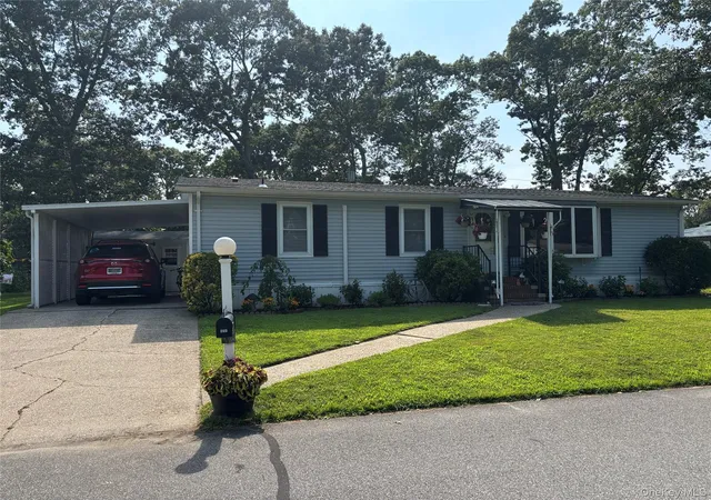 Photo 3 of Manufactured home for sale at 1661 Old Country Rd #454, Riverhead, NY 11901 | MLS# 1037492 | Listing updated on 2026-10-05