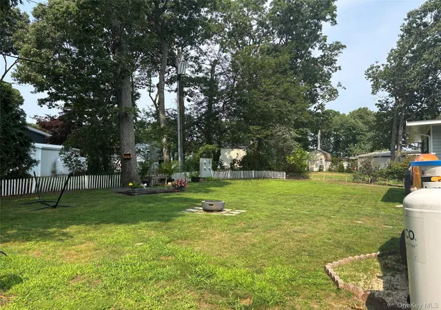 Photo 4 of Manufactured home for sale at 1661 Old Country Rd #454, Riverhead, NY 11901 | MLS# 1037492 | Listing updated on 2026-10-05