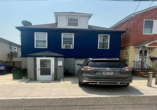 Photo 1 of Single family home for sale at 42 W 14th Road, New York, NY 11693 | MLS# 1037527 | Listing updated on 2026-08-19