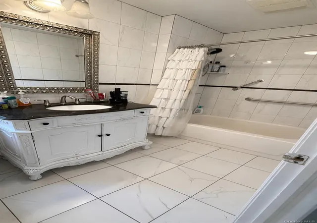 Photo 3 of Single family home for sale at 42 W 14th Road, New York, NY 11693 | MLS# 1037527 | Listing updated on 2026-08-19