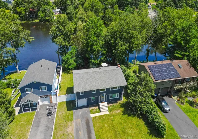 2nd image of 36 Lakewood Rd, Warwick (town), NY 10925 | MLS# 1037531