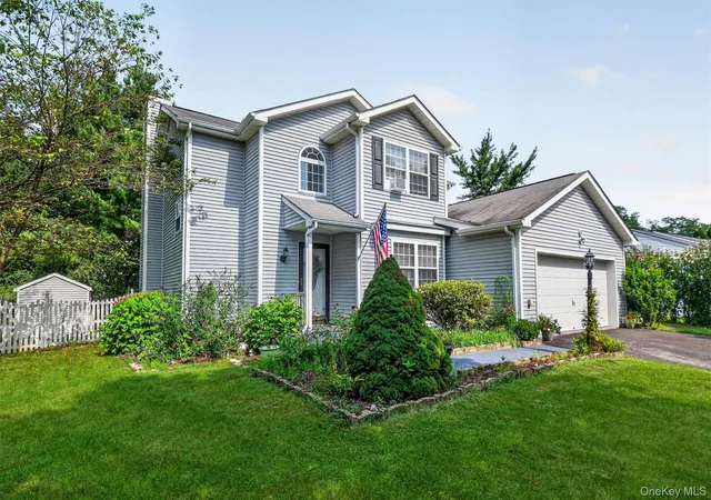 1st image of 7 Pearlbush Ln, Poughkeepsie, NY 12603 | MLS# 1037535