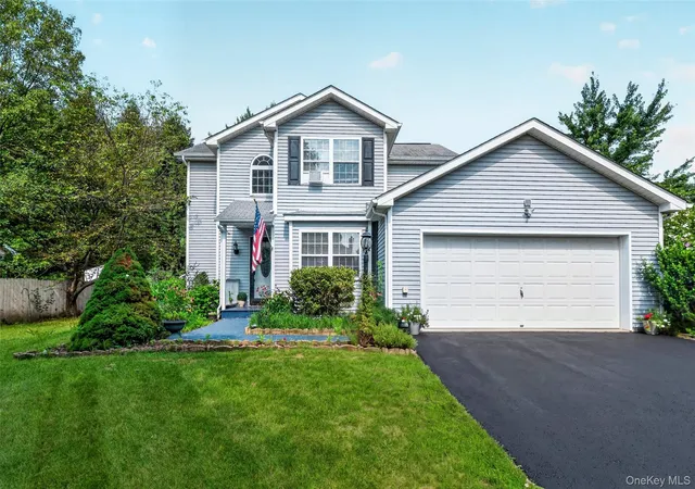 3rd image of 7 Pearlbush Ln, Poughkeepsie, NY 12603 | MLS# 1037535