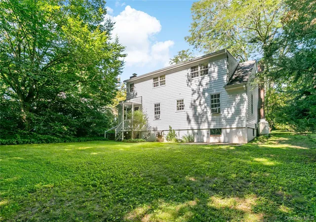 Photo 3 of Sale Pending at 440 Saw Ml River Rd, New Castle, NY 10546 | MLS# 1037537 | Listing updated on 2026-09-02