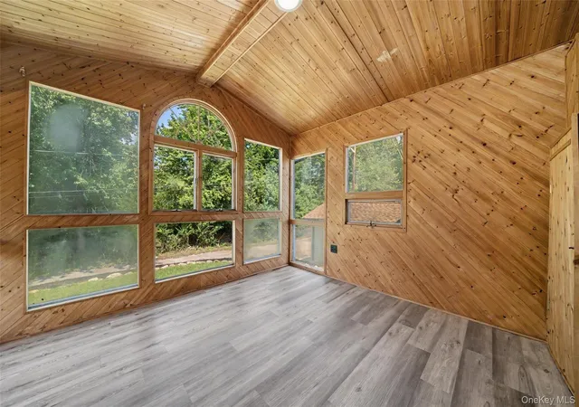 Photo 3 of Single family home for sale at 1 Placid Ln, Monroe, NY 10950 | MLS# 1037539 | Listing updated on 2026-09-20