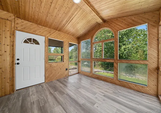 Photo 4 of Single family home for sale at 1 Placid Ln, Monroe, NY 10950 | MLS# 1037539 | Listing updated on 2026-09-20