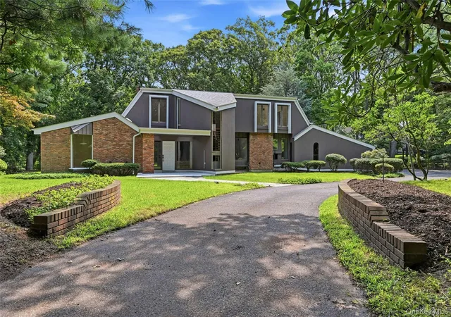Photo 2 of Single family home for sale at 12 Lost Meadow, Brookhaven, NY 11777 | MLS# 1037541 | Listing updated on 2026-08-28