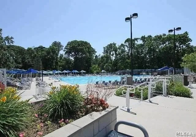16th image of 15 Beach Rd #3-A, North Hempstead, NY 11023 | MLS# 1037544