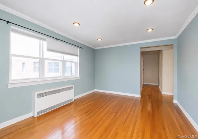 Photo 4 of House for sale at 15 Beach Rd #3-A, North Hempstead, NY 11023 | MLS# 1037544 | Listing updated on 2026-10-08