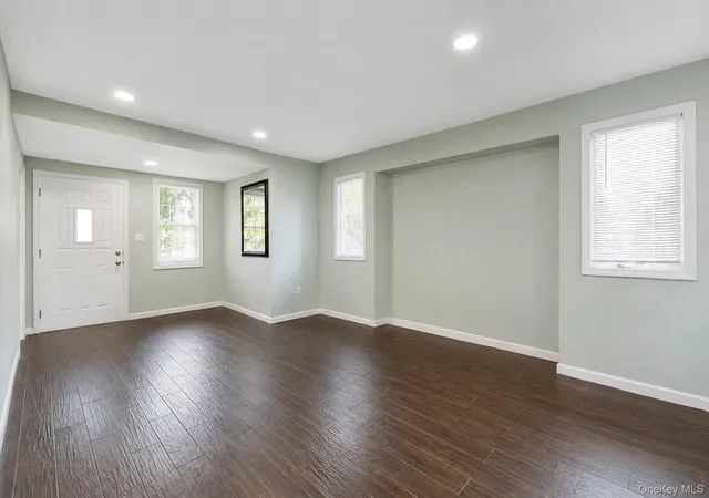 Photo 4 of Sale Pending at 508 Michigan St, Islip, NY 11779 | MLS# 1037545 | Listing updated on 2026-09-03