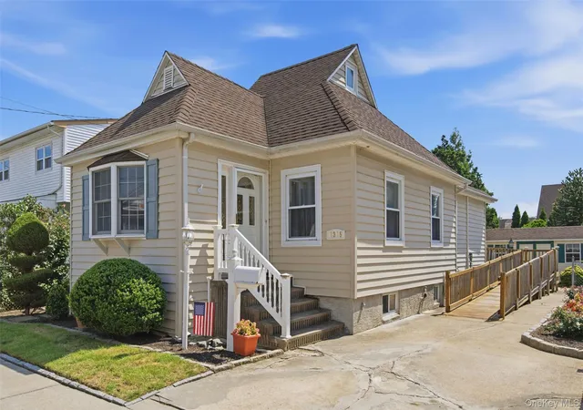 Photo 1 of Single family home for sale at 1315 Scimitar Ave, Hempstead, NY 11003 | MLS# 1037549 | Listing updated on 2026-09-18
