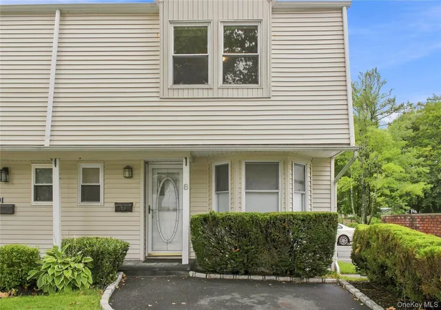 Photo 1 of Sale Pending at 8 Manors Dr, Oyster Bay, NY 11753 | MLS# 1037552 | Listing updated on 2026-09-03