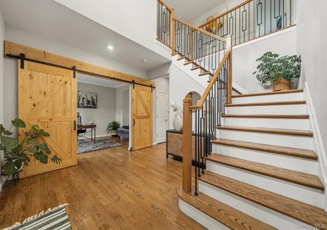 Photo 4 of Single family home for sale at 20 Mountainside Dr, Chester Town, NY 10918 | MLS# 1037562 | Listing updated on 2026-10-05