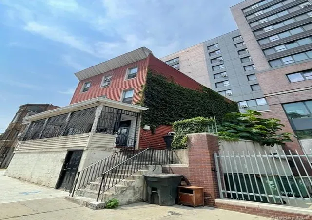 2nd image of 1897 Longfellow Ave, New York, NY 10460 | MLS# 1037566