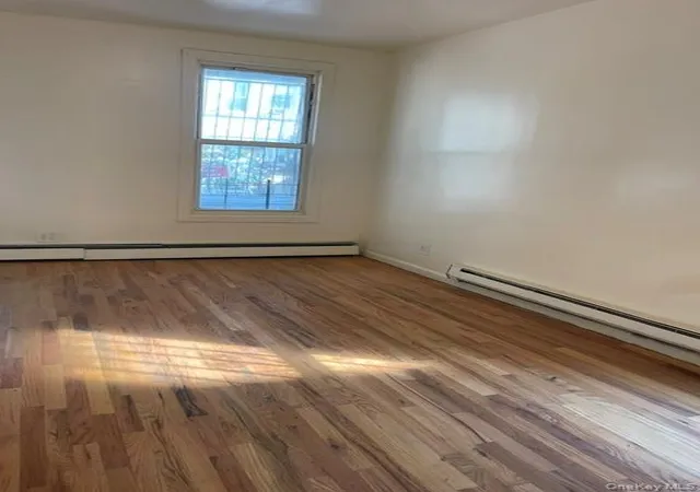 Listing Photo 4 - Condo for sale in building located at 1897 Longfellow Ave, New York, NY 10460