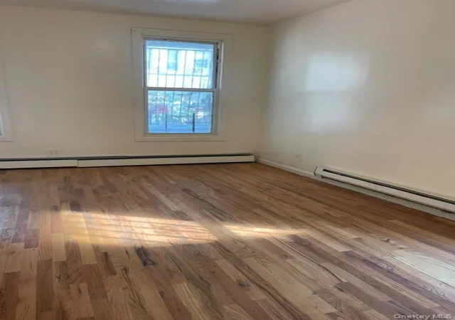 Listing Photo 5 - Condo for sale in building located at 1897 Longfellow Ave, New York, NY 10460