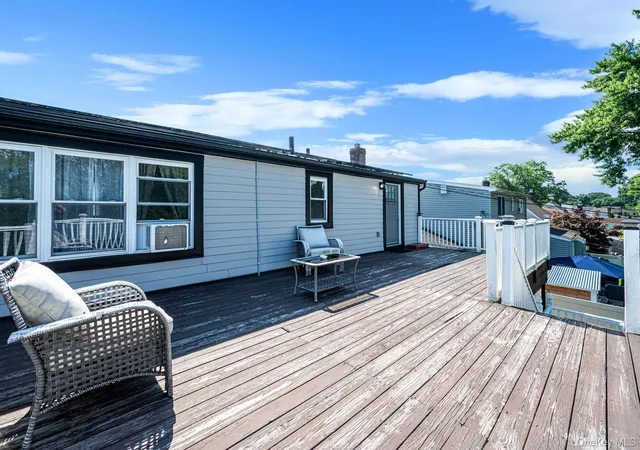 5th image of 828 Strang Dr, Hempstead, NY 11793 | MLS# 1037576