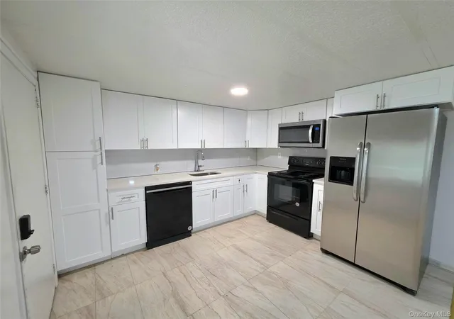 Photo 2 of Sale Pending at 525 Riverleigh Ave #111, Riverhead, NY 11901 | MLS# 1037579 | Listing updated on 2026-09-19