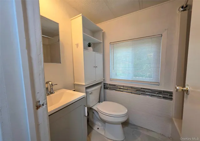 Photo 3 of Sale Pending at 525 Riverleigh Ave #111, Riverhead, NY 11901 | MLS# 1037579 | Listing updated on 2026-09-19