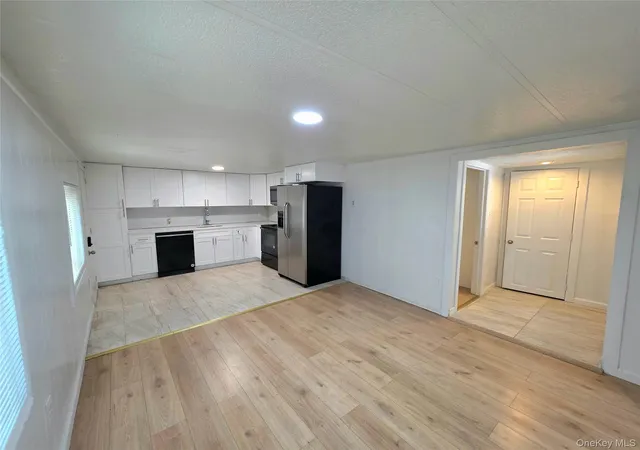Photo 3 of Sale Pending at 525 Riverleigh Ave #111, Riverhead, NY 11901 | MLS# 1037579 | Listing updated on 2026-09-19
