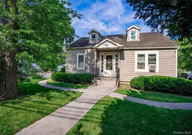 Photo 3 of Single family home for sale at 85 Cocoanut St, Islip, NY 11722 | MLS# 1037591 | Listing updated on 2026-08-16
