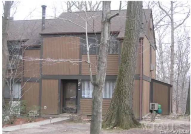 Photo 1 of Single family home for sale at 114 Round Hl Rd, Greenburgh, NY 10522 | MLS# 1037610 | Listing updated on 2026-08-12