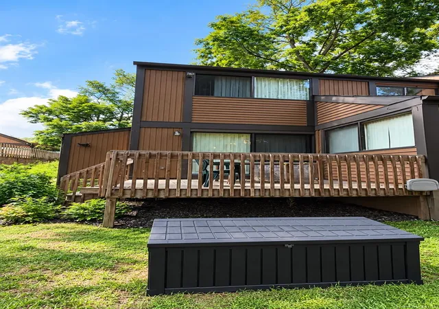 Photo 3 of Single family home for sale at 114 Round Hl Rd, Greenburgh, NY 10522 | MLS# 1037610 | Listing updated on 2026-10-21