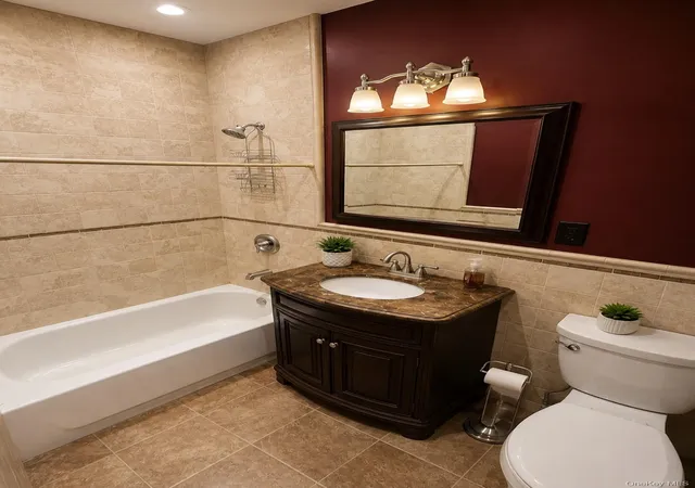 Listing Photo 4 - Condo for sale in building located at 10441 92nd Ave, New York, NY 11418
