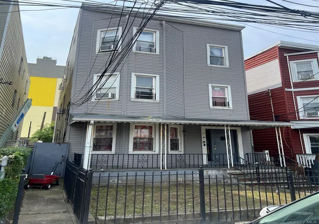 1st image of 20 Culver St, Yonkers, NY 10705 | MLS# 1037616
