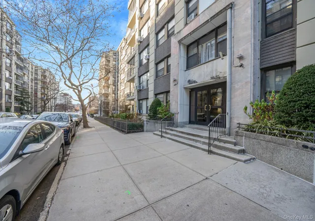 Listing Photo 2 - Condo for sale in building located at 98-33 64Th Ave, New York, NY 11374 - Unit #1D