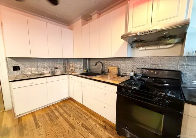 Photo 4 of Single family home for sale at 8615 88th Avenue, New York, NY 11421 | MLS# 1037647 | Listing updated on 2026-09-13
