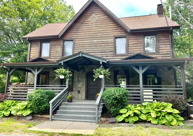 Photo 1 of Single family home for sale at 7857 Main St, Hunter, NY 12442 | MLS# 1037654 | Listing updated on 2026-08-12