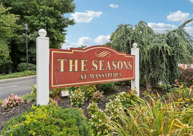 Photo 3 of Sale Pending at 178 Southampton Dr, Oyster Bay, NY 11758 | MLS# 1037664 | Listing updated on 2026-10-12