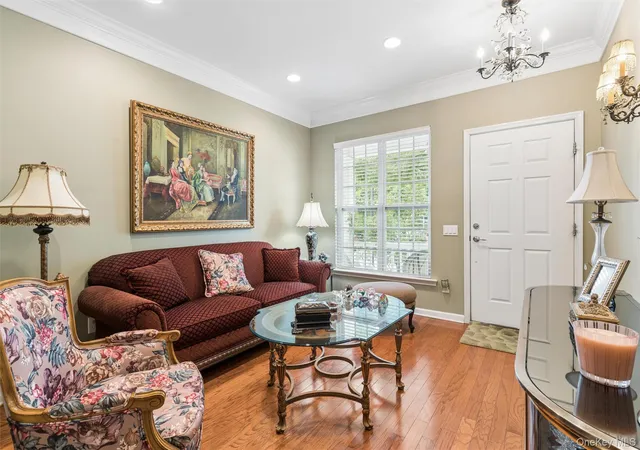 Photo 4 of Sale Pending at 178 Southampton Dr, Oyster Bay, NY 11758 | MLS# 1037664 | Listing updated on 2026-10-12