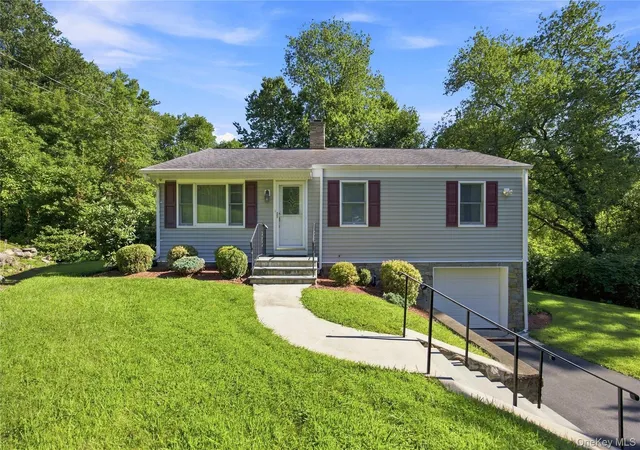 Photo 2 of Sale Pending at 2014 Allan Ave, Yorktown, NY 10598 | MLS# 1037683 | Listing updated on 2026-09-12