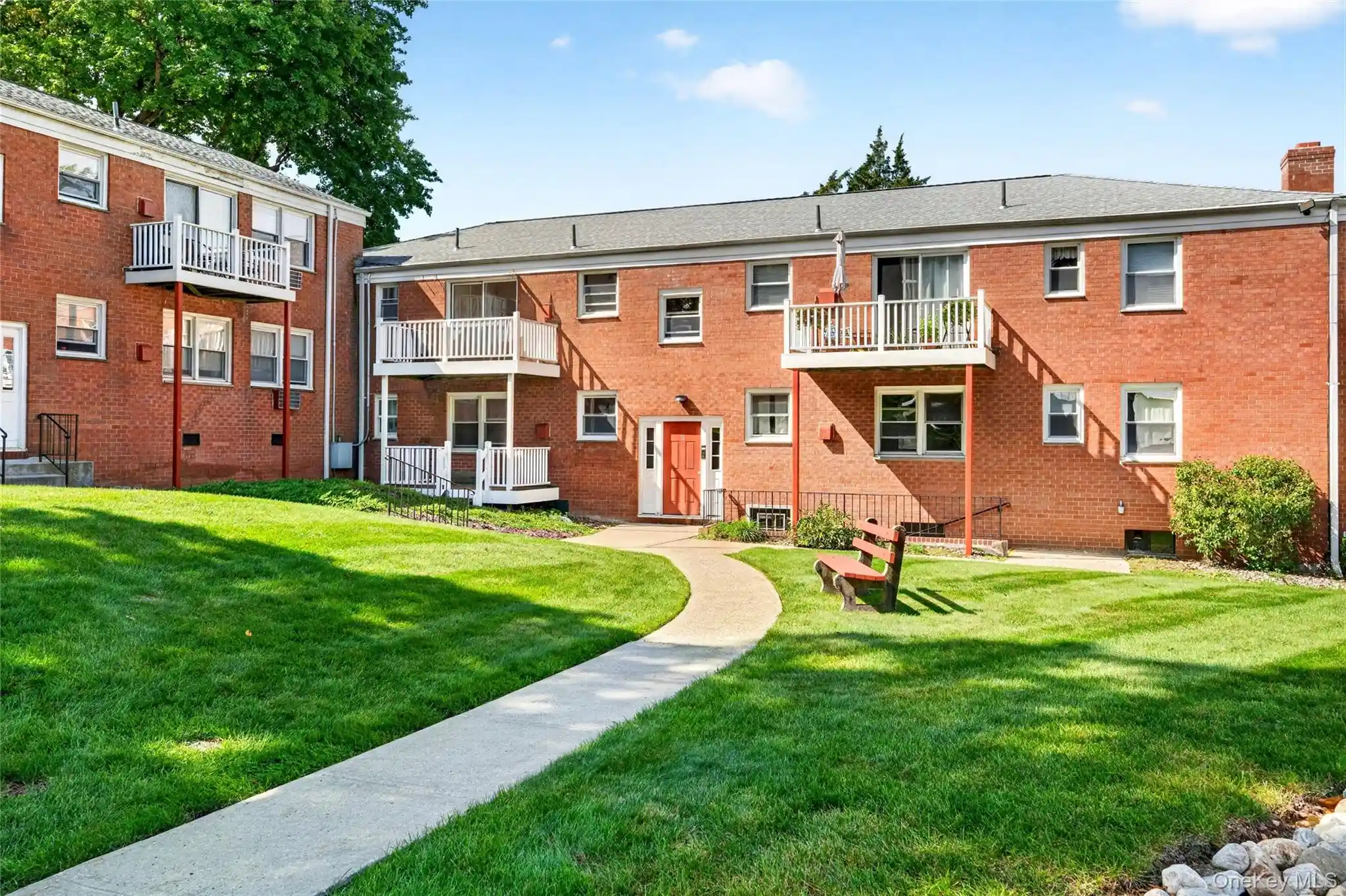 Listing Photo 2 - Condo for sale in 8 Bon Aire Cir located at 8 Bon Aire Cir, Suffern, NY 10901 - Unit #104