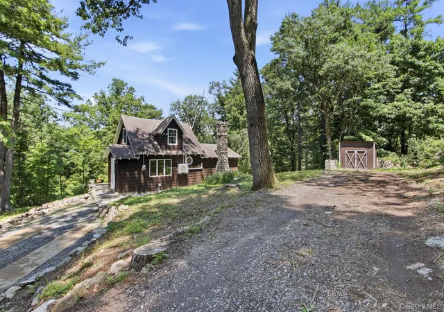 2nd image of 27 Rumsey Rd, Warwick (town), NY 10925 | MLS# 1037700