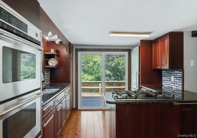 3rd image of 27 Rumsey Rd, Warwick (town), NY 10925 | MLS# 1037700