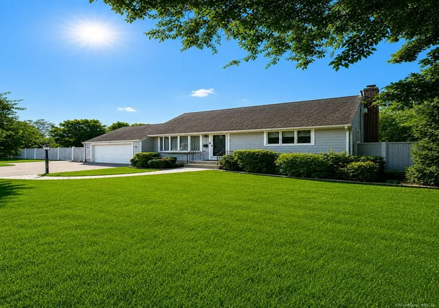 Photo 3 of Sale Pending at 18 Lotus Rd, Islip, NY 11705 | MLS# 1037726 | Listing updated on 2026-09-24