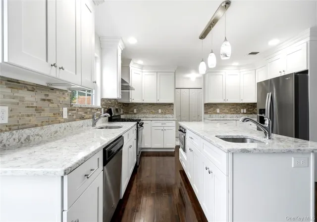 Photo 2 of Single family home for sale at 59 Southard Ave, Babylon, NY 11704 | MLS# 1037727 | Listing updated on 2026-09-13