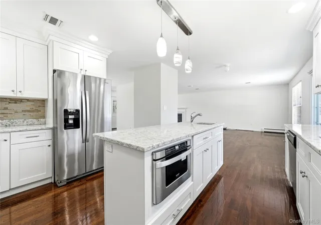 Photo 3 of Single family home for sale at 59 Southard Ave, Babylon, NY 11704 | MLS# 1037727 | Listing updated on 2026-09-13