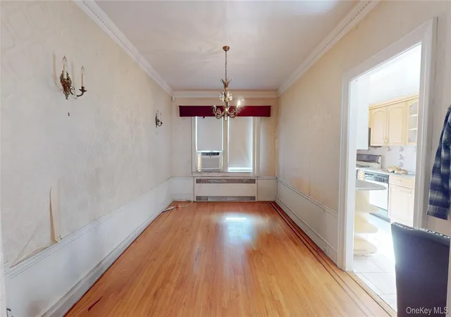 Photo 3 of Single family home for sale at 4584 Kings Hwy, New York, NY 11234 | MLS# 1037728 | Listing updated on 2026-09-01