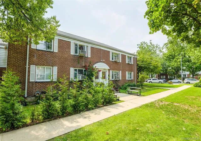 Condo for sale at 225-35 88 Avenue #42-9, New York, NY 11427 | MLS# 1037735