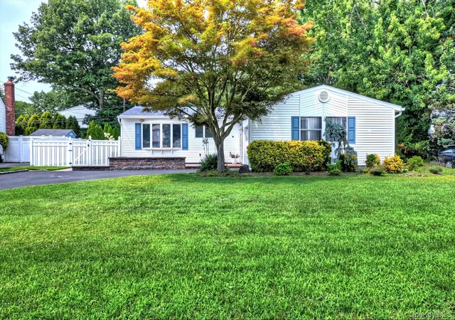 1st image of 116 Shenandoah Blvd N, Smithtown, NY 11767 | MLS# 1037737