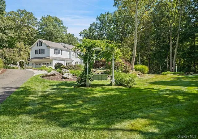 Photo 3 of Single family home for sale at 33 Peters Ln, Pound Ridge, NY 10576 | MLS# 1037750 | Listing updated on 2026-10-10