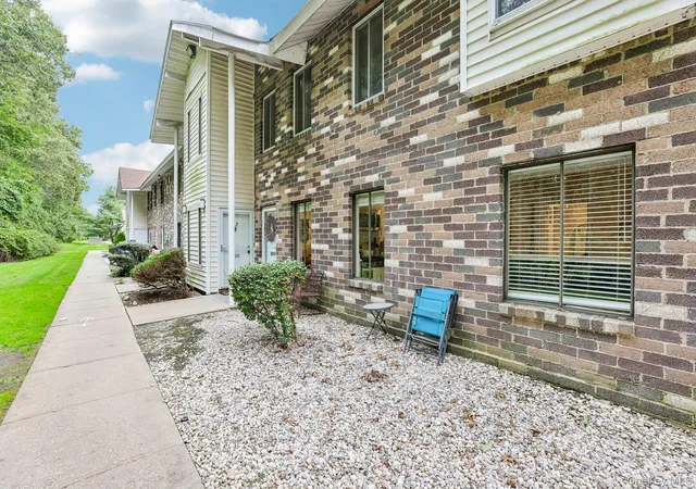 Photo 2 of Condo for sale at 1 Houston Ct #H1, Brookhaven, NY 11727 | MLS# 1037785 | Listing updated on 2026-10-03