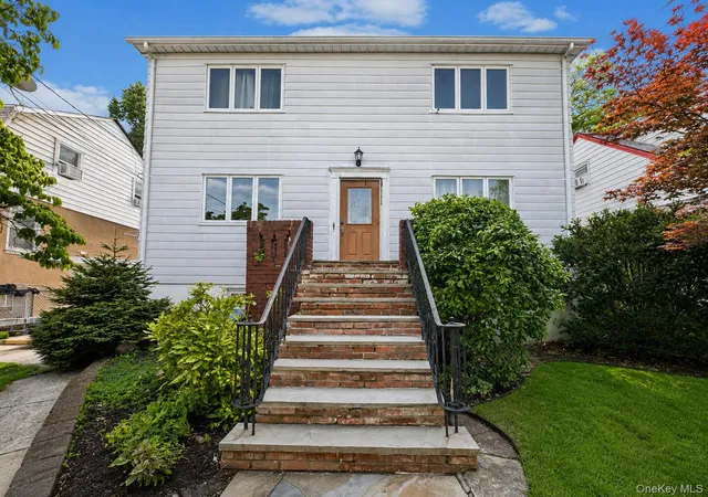 1st image of 33 Juniper Rd, North Hempstead, NY 11050 | MLS# 1037787