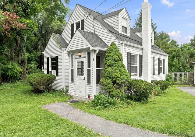 2nd image of 9 Kinderhook Dr, Poughkeepsie (town), NY 12603 | MLS# 1037795